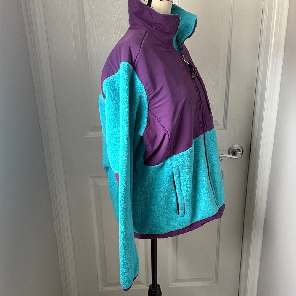 The North Face Purple and Teal Jacket - Picture 4 of 11